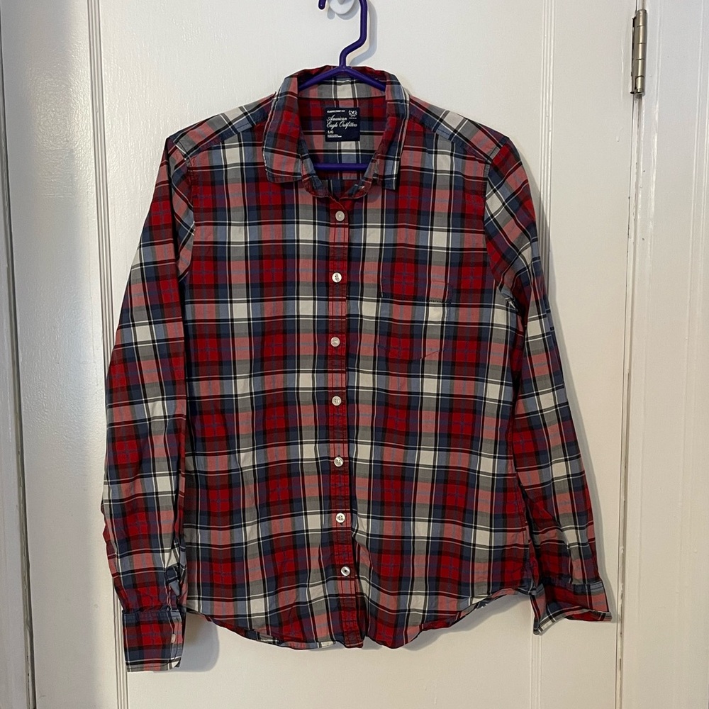 American Eagle red and white plaid shirt
